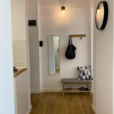 Апартаменти Cozy Flat 5 *