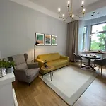 Cozy Flat 5 *